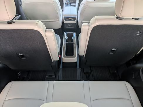 Certified 2026 Nissan Pathfinder SL w/ SL Premium Package FWD image 29