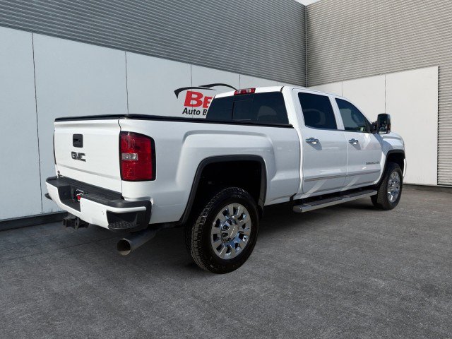 Used 2016 GMC Sierra 2500 Denali w/ Duramax Plus Package AWD/4WD image 3