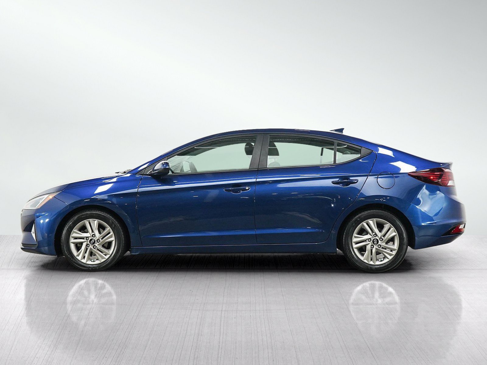 Used 2019 Hyundai Elantra SEL FWD image 2