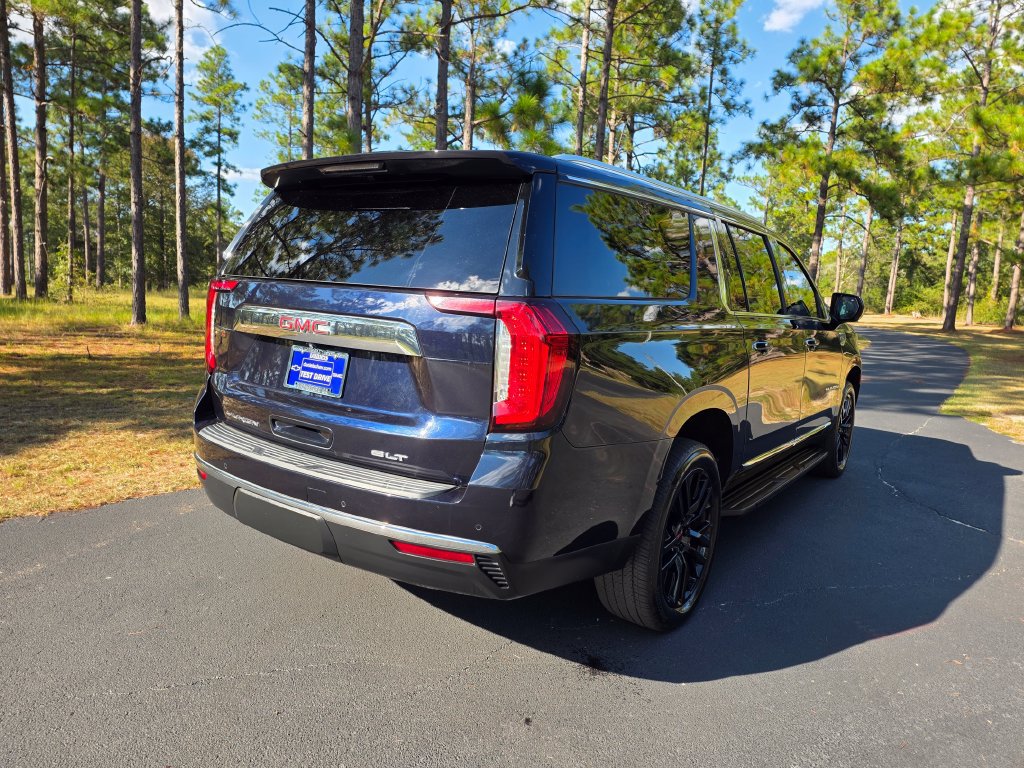 Used 2023 GMC Yukon XL SLT AWD/4WD image 5