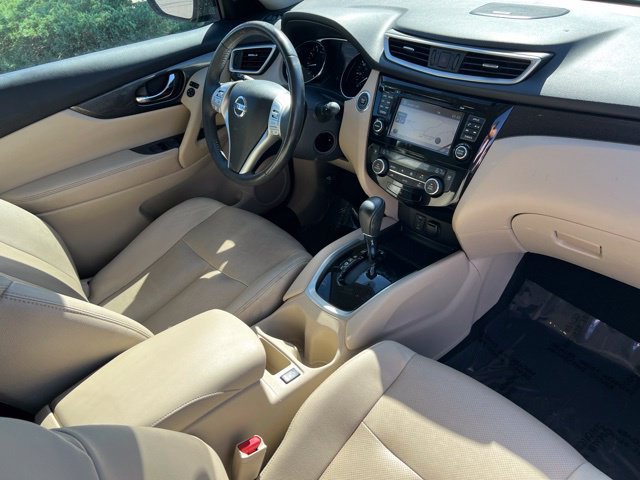 Used 2016 Nissan Rogue SL w/ SL Premium Package FWD image 13