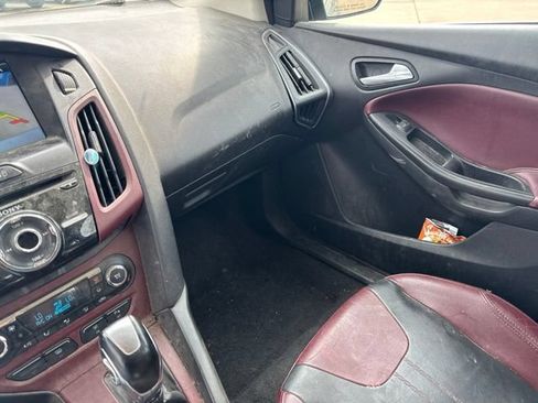 Used 2012 Ford Focus Titanium FWD image 17