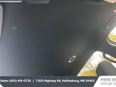 Used 2024 Chevrolet Traverse LT image 16