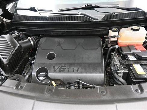 Used 2023 Chevrolet Traverse LT image 31