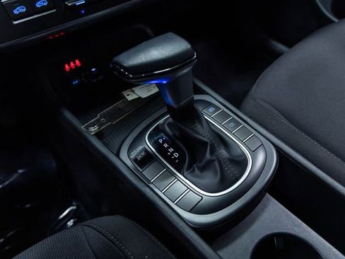 Used 2025 Hyundai Kona SEL image 19