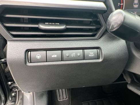 Used 2021 Nissan Altima 2.5 SV w/ SV Premium Package image 18