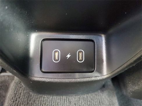 Used 2024 Hyundai Elantra Limited image 12