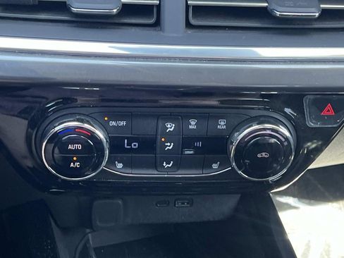 Used 2024 Chevrolet Trax ACTIV w/ Sunroof Package FWD image 20