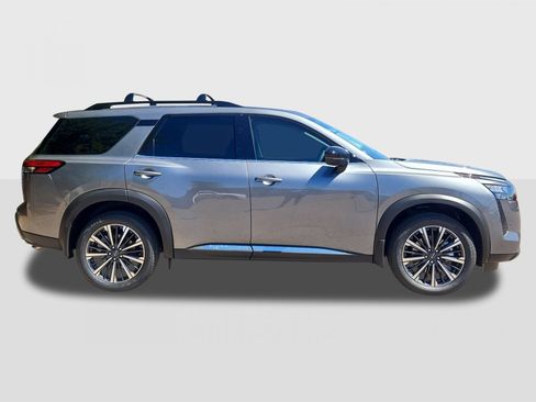 New 2026 Nissan Pathfinder Platinum w/ Cargo Package FWD image 4