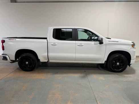 Used 2025 Chevrolet Silverado 1500 LT AWD/4WD image 6