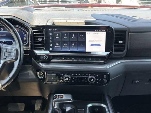 Used 2024 Chevrolet Silverado 1500 High Country w/ Technology Package AWD/4WD image 24
