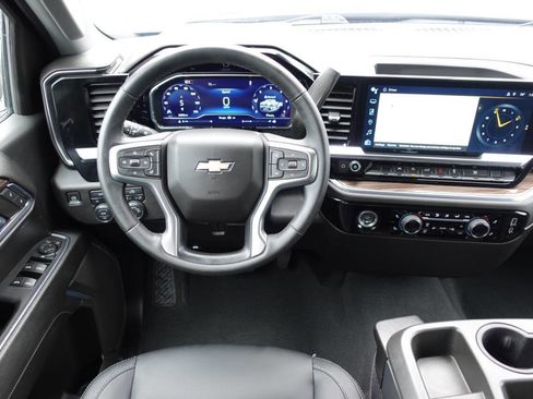 Used 2024 Chevrolet Silverado 1500 LT image 33