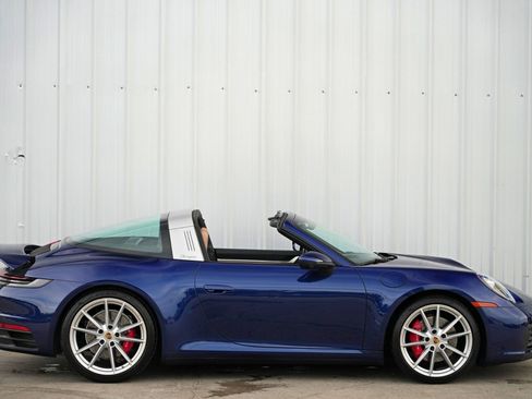 Used 2022 Porsche 911 Targa 4S w/ Premium Package AWD/4WD image 52