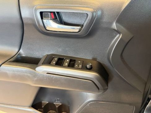 Used 2023 Toyota Tacoma TRD Off-Road AWD/4WD image 21