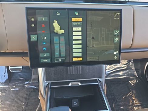 Certified 2025 Land Rover Range Rover Autobiography image 25