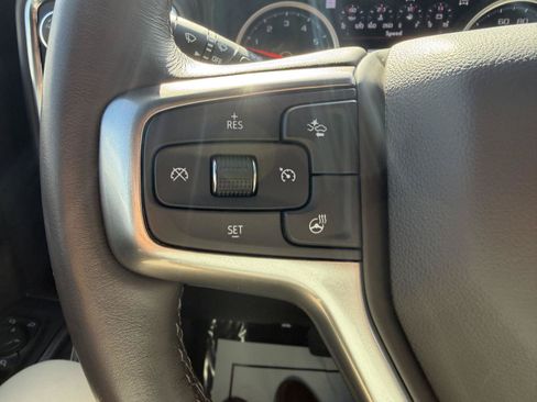 Used 2021 Chevrolet Silverado 1500 LTZ w/ LTZ Premium Package AWD/4WD image 16