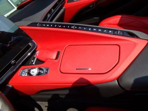 Used 2024 Chevrolet Corvette Stingray Preferred Conv w/ Z51 Performance Package RWD image 20