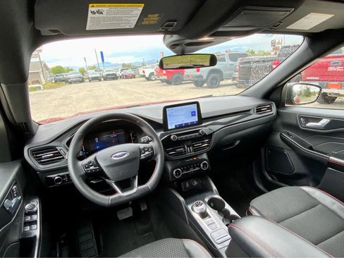 Used 2025 Ford Escape ST-Line AWD/4WD image 30
