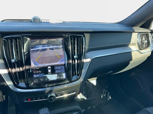 Used 2022 Volvo S60 T8 Polestar w/ Protection Package Premier image 25