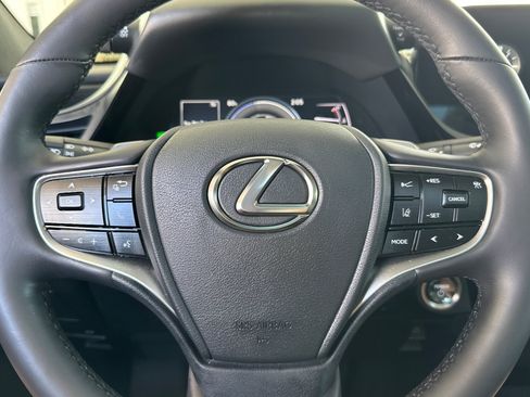 Used 2024 Lexus ES 300h w/ Premium Package FWD image 28