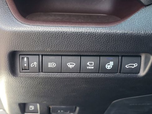 Used 2021 Toyota RAV4 Limited image 36