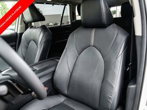 Certified 2024 Toyota Grand Highlander AWD image 27
