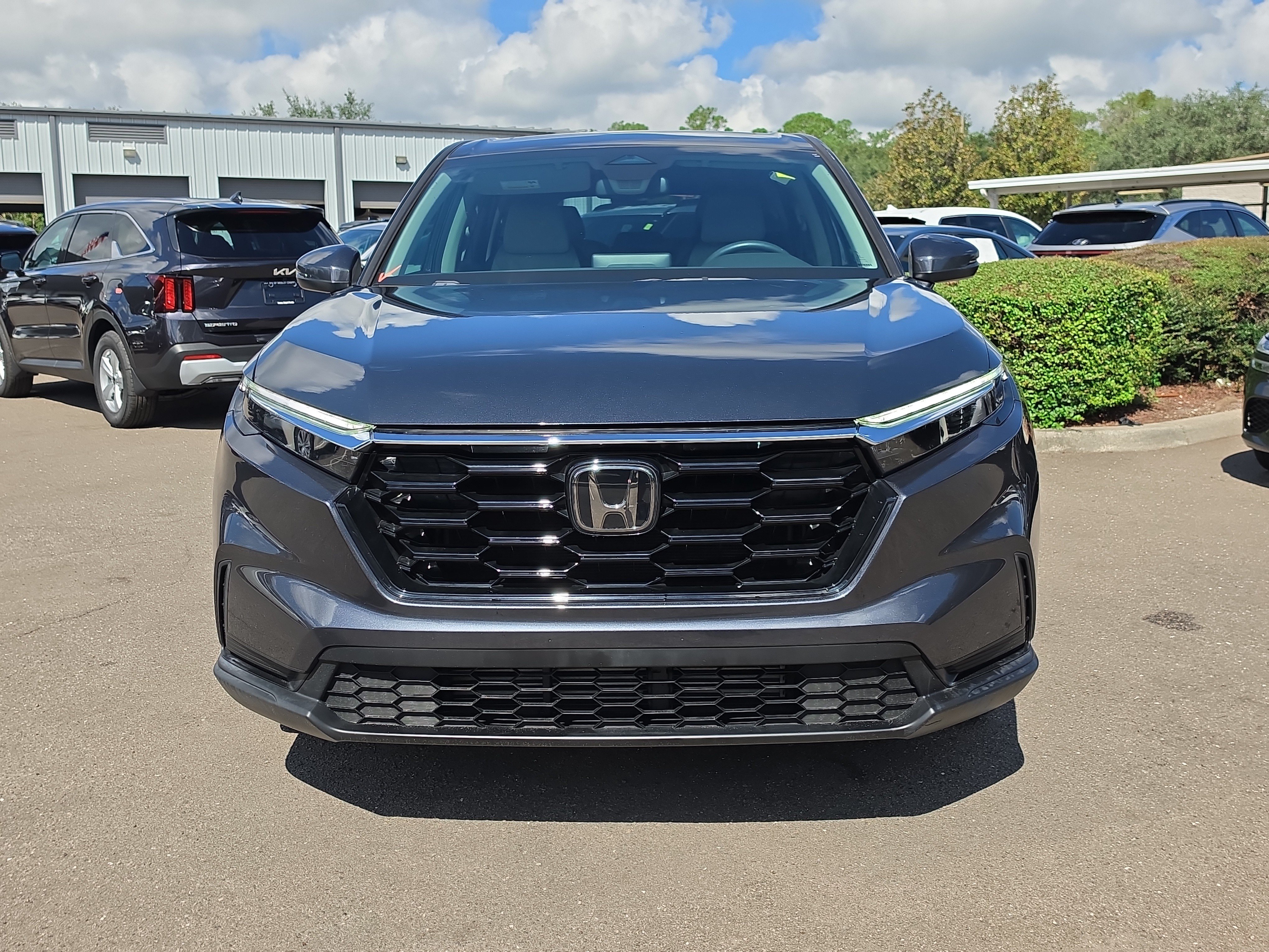 Used 2024 Honda CR-V EX image 3