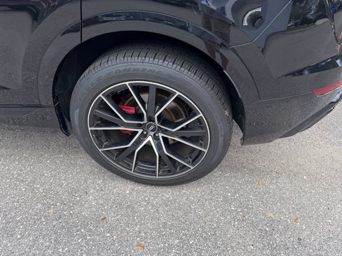 Used 2019 Audi Q8 Premium Plus AWD/4WD image 10