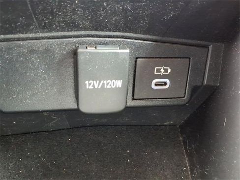 Used 2024 Toyota Corolla Cross LE image 13