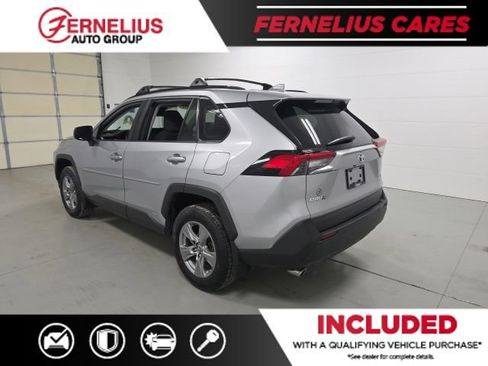 Used 2024 Toyota RAV4 LE AWD/4WD image 7