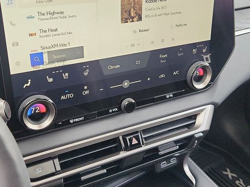 Used 2024 Lexus RX 350 Premium w/ Convenience Package image 18