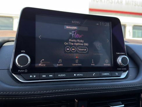 Used 2021 Nissan Rogue SL image 22