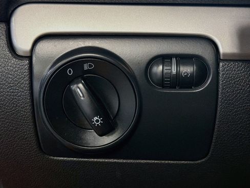 Used 2012 Volkswagen Golf 2-Door FWD image 16