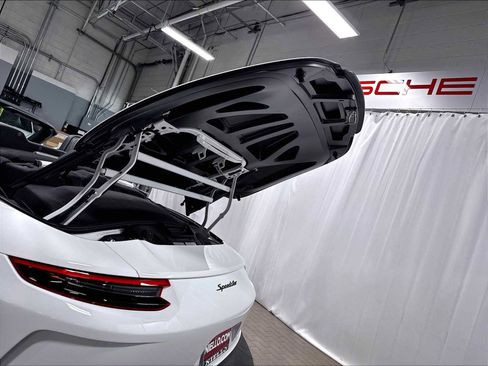 Used 2019 Porsche 911 Speedster RWD image 39