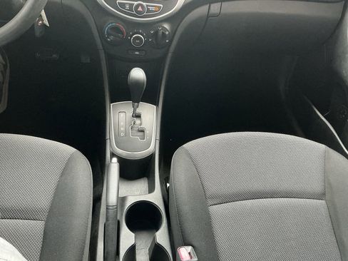 Used 2013 Hyundai Accent GS image 23