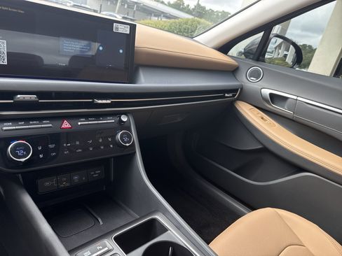 New 2025 Hyundai Sonata Limited image 10