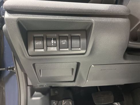 Used 2025 Subaru Outback Premium image 16