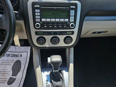 Used 2008 Volkswagen Eos Komfort FWD image 13