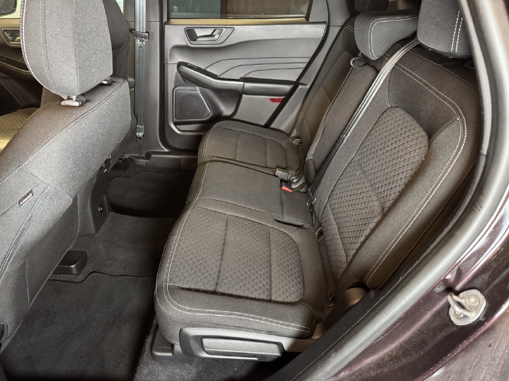 Used 2023 Ford Escape Active w/ Tech Pack #1 AWD/4WD image 21