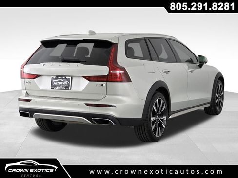 Used 2020 Volvo V60 T5 Cross Country w/ Protection Package Premier image 7
