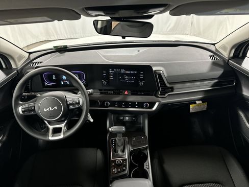 Certified 2025 Kia Sportage LX image 12