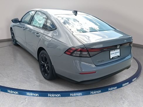 New 2025 Honda Accord SE image 5
