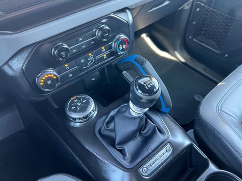 Used 2021 Ford Bronco Black Diamond image 17