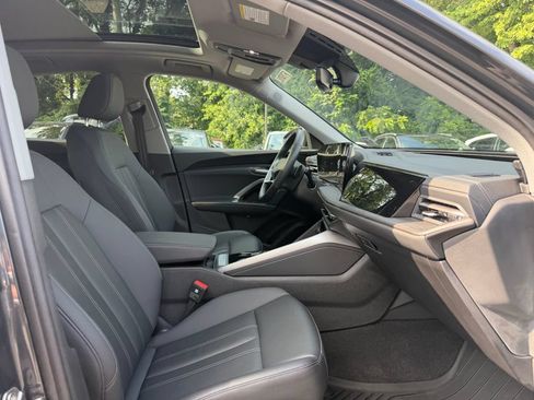 Used 2025 Audi Q5 Premium Plus w/ Premium Plus AWD/4WD image 15