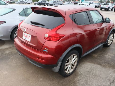 Used 2013 Nissan Juke SL FWD image 11