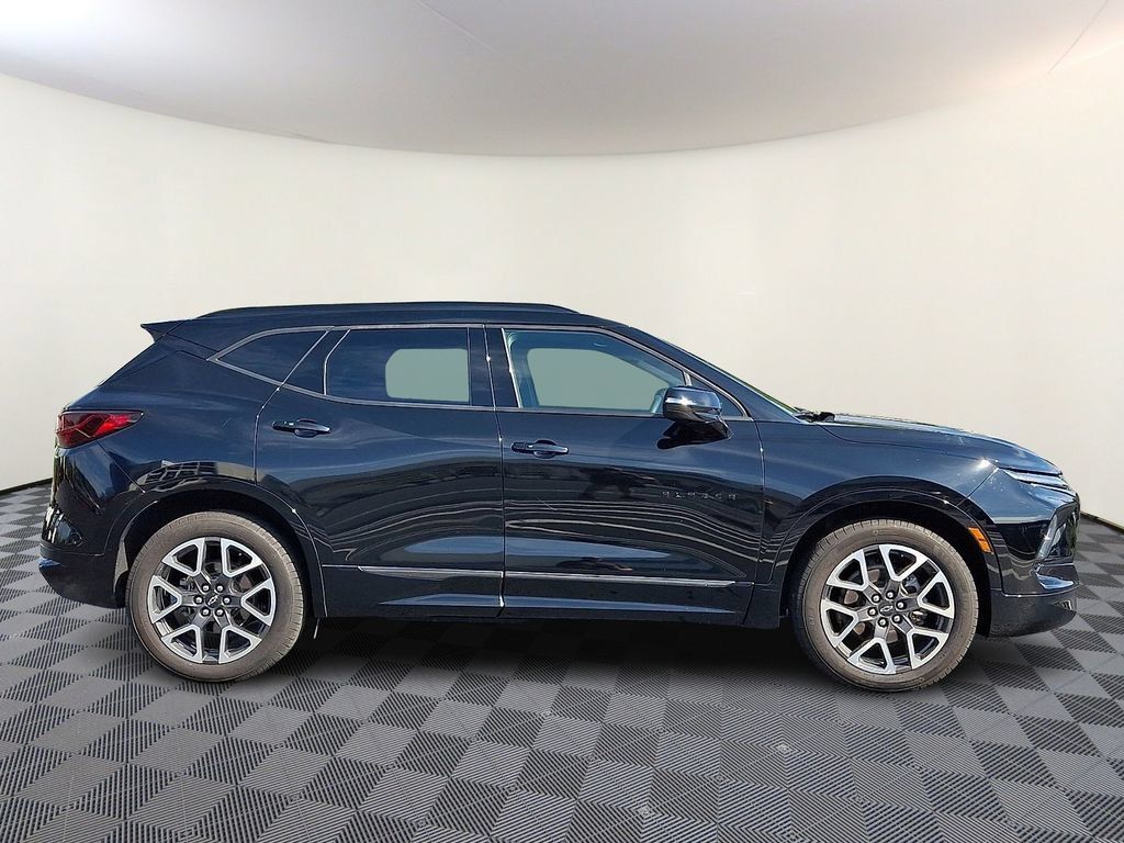 Used 2023 Chevrolet Blazer RS w/ Enhanced Convenience Package AWD/4WD image 10
