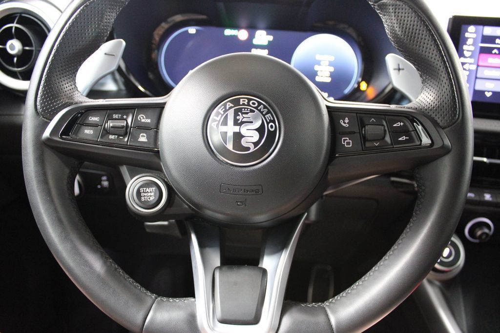 Used 2024 Alfa Romeo Tonale Veloce AWD/4WD image 37
