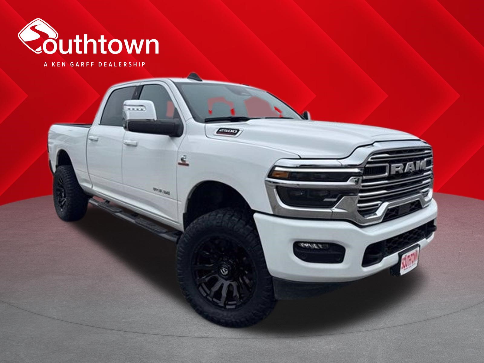 Used 2025 RAM 2500 Laramie AWD/4WD image 1