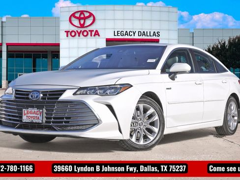 Used 2020 Toyota Avalon XLE image 1