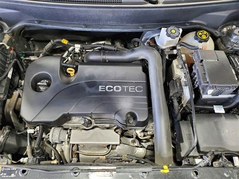 Used 2019 Chevrolet Equinox LT image 29